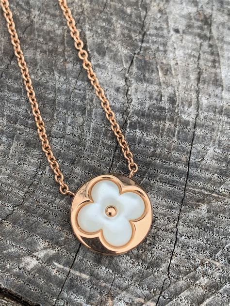 louis vuitton diamond pendant|louis vuitton clover necklace.